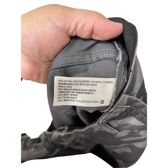 Knox Rose Women’s Size 16W Camo No Gap High-Rise Utility Waist Pants - Picture 4 of 5